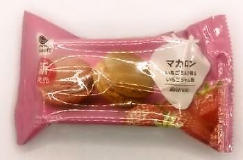 ファミリーマート マカロンいちごミルク味＆いちごジャム味